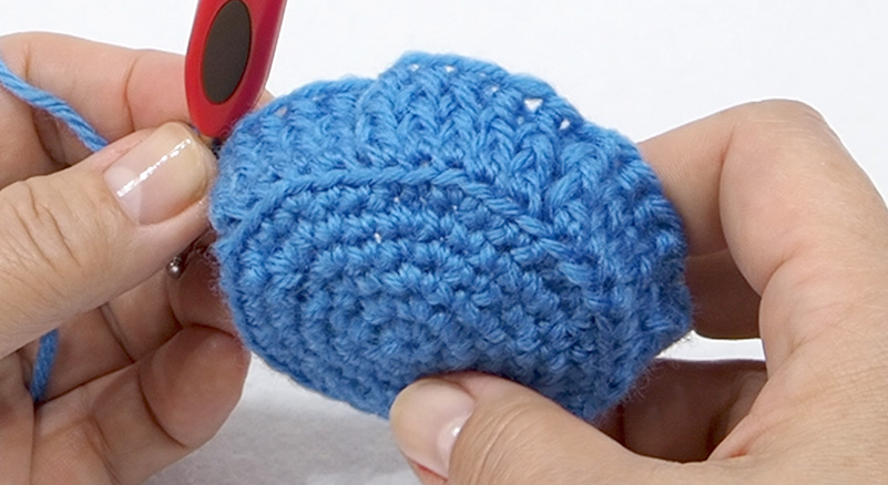 Fuel tank cap tuck stitch